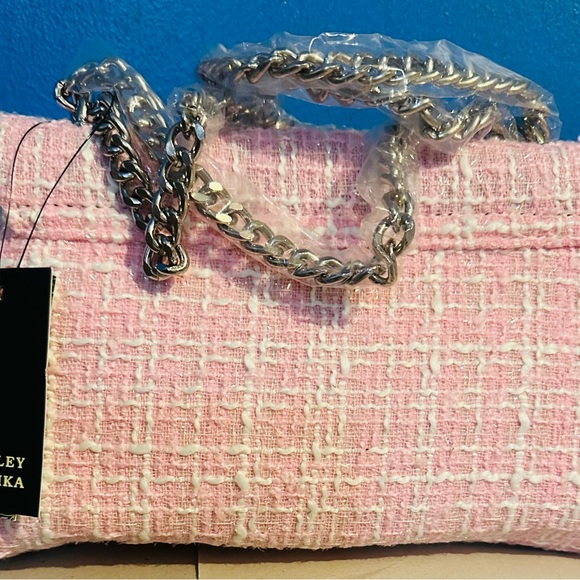Badgley Mischka Light Pink White and Silver Tweed bag NWT! - Picture 4 of 7